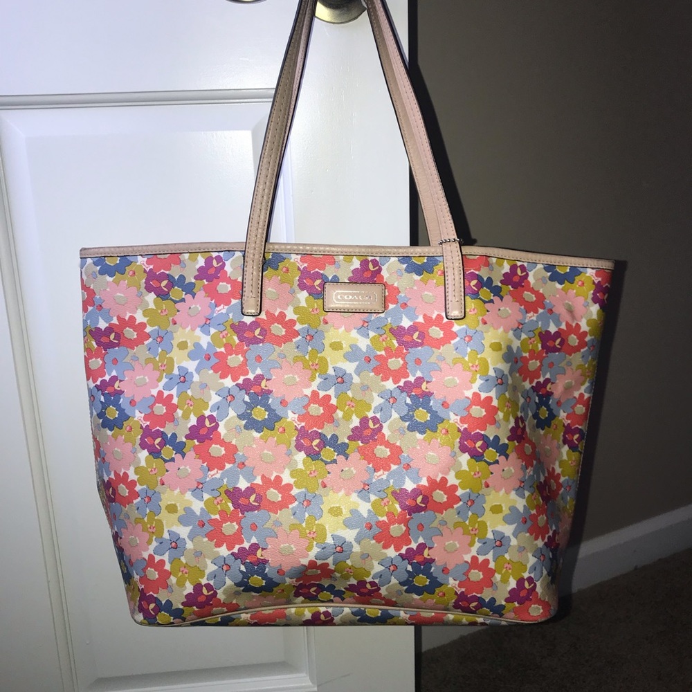 coach large floral tote bag
